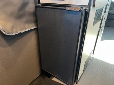 2027 Winnebago REVEL SPORT — photo 11 view