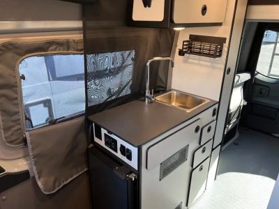 2027 Winnebago REVEL SPORT — photo 10 view
