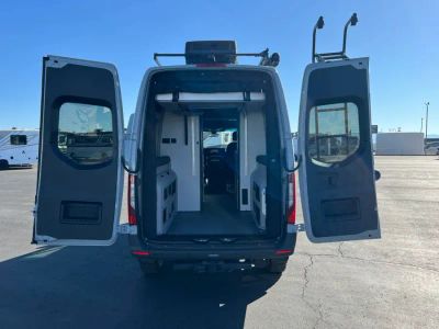 2027 Winnebago REVEL SPORT — photo 22 view