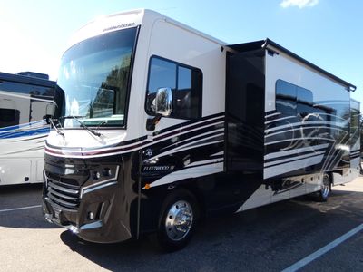 2026 Fleetwood Bounder - Photo 2
