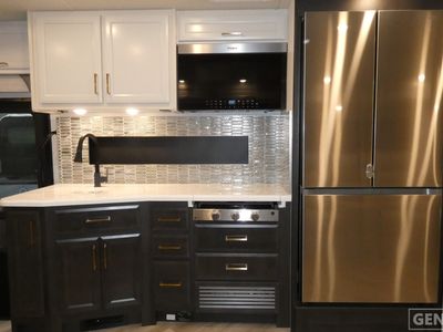 2026 Fleetwood Bounder - Photo 7