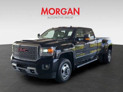 2018 GMC Sierra 3500HD — interior view