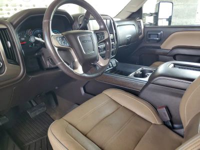 2018 GMC Sierra 3500HD — photo 16 view