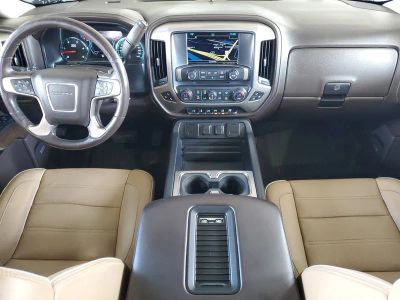 2018 GMC Sierra 3500HD — photo 11 view