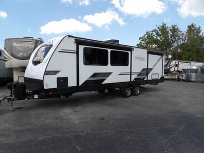 2023 Dutchmen Kodiak Ultimate — rear three-quarter view