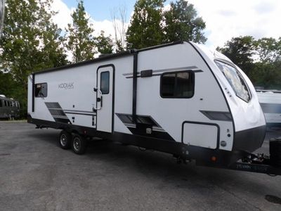 2023 Dutchmen Kodiak Ultimate — side profile view