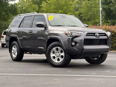 2022 Toyota 4Runner - Photo 2