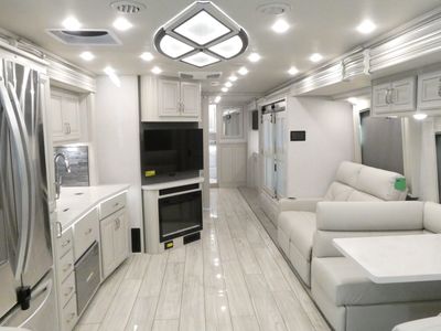 2026 Holiday Rambler Endeavor - Photo 5