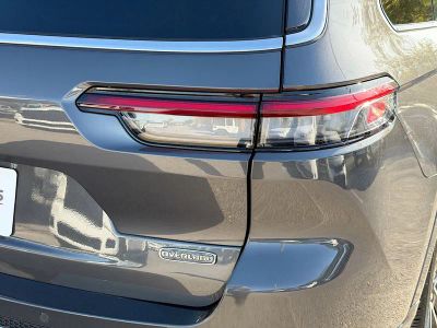 2022 Jeep Grand Cherokee L — photo 11 view