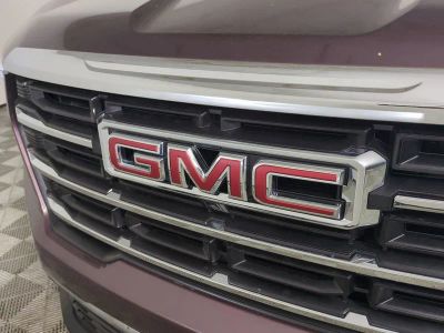 2026 GMC Acadia — photo 13 view