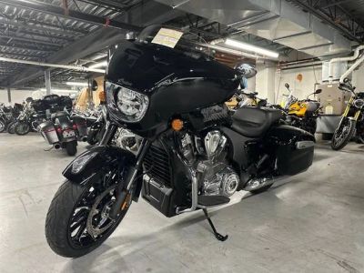 2025 Indian Motorcycle® Chieftain® Black Metallic — front three-quarter view