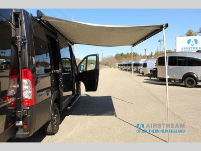 2025 Airstream Rangeline - Photo 6