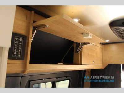 2025 Airstream Rangeline - Photo 40
