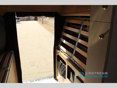 2025 Airstream Rangeline - Photo 45