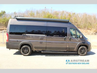 2025 Airstream Rangeline - Photo 4