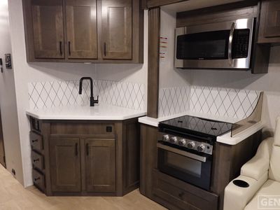 2026 NeXus RV Wraith - Photo 7