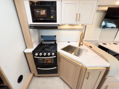 2026 Thor Motor Coach CHATEAU - Photo 8