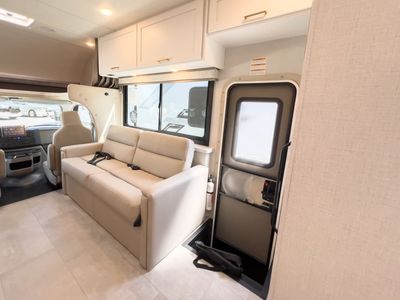 2026 Thor Motor Coach CHATEAU - Photo 13