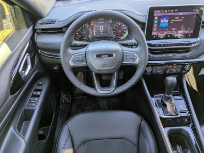 2026 Jeep Compass — photo 14 view