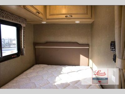 2018 Four Winds Sprinter 24WS — photo 22 view