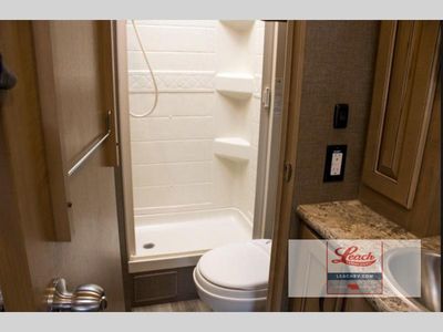 2018 Four Winds Sprinter 24WS — photo 18 view