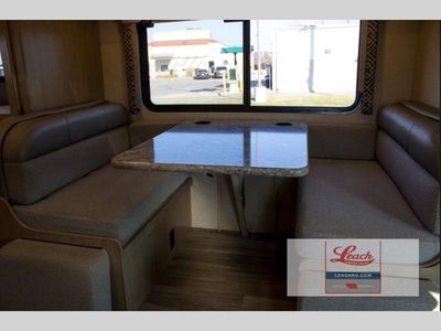 2018 Four Winds Sprinter 24WS — photo 13 view