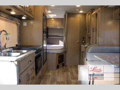 2018 Four Winds Sprinter 24WS — photo 11 view