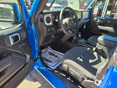 2026 Jeep Wrangler — photo 14 view