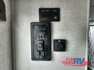 2025 Forest River RV Wildwood X-Lite - Photo 32