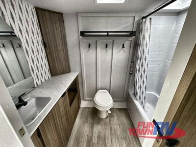 2025 Forest River RV Wildwood X-Lite - Photo 33