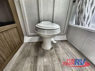 2025 Forest River RV Wildwood X-Lite - Photo 35