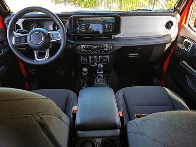 2025 Jeep Wrangler 4xe - Photo 12