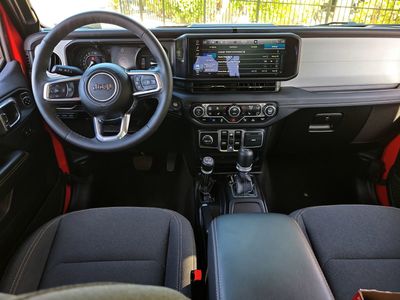 2025 Jeep Wrangler 4xe - Photo 13