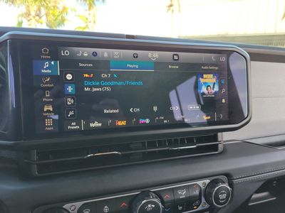 2025 Jeep Wrangler 4xe - Photo 21