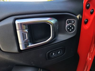 2025 Jeep Wrangler 4xe - Photo 16
