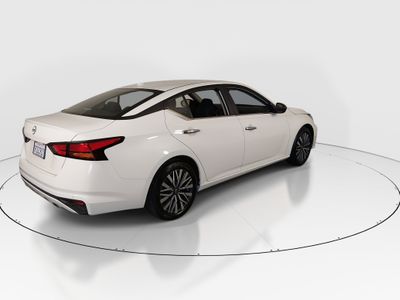 2025 Nissan Altima - Photo 7