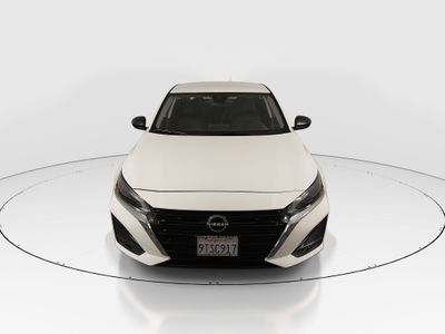 2025 Nissan Altima - Photo 2
