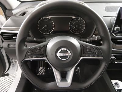 2025 Nissan Altima - Photo 12