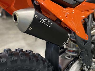 2025 KTM 125 XC - Photo 8