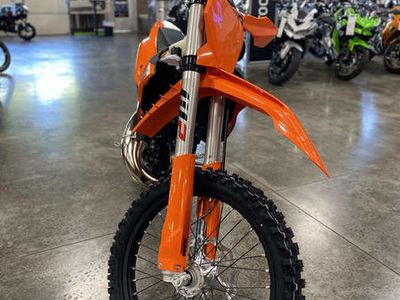 2025 KTM 125 XC - Photo 5