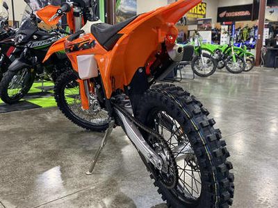 2025 KTM 125 XC - Photo 3