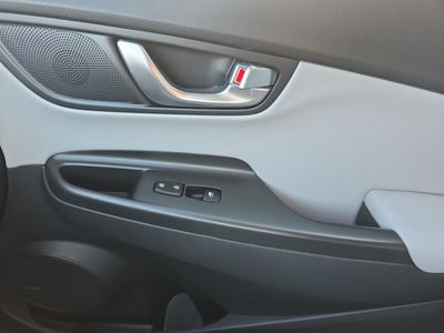2023 Hyundai Kona — photo 21 view