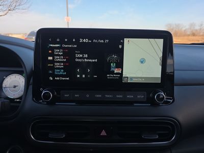 2023 Hyundai Kona — photo 11 view