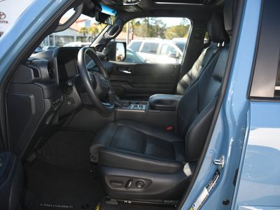 2024 Toyota Land Cruiser - Photo 8