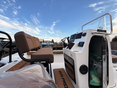 2025 Sea Pro 202 Center Console - Photo 8