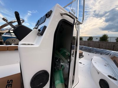 2025 Sea Pro 202 Center Console - Photo 9