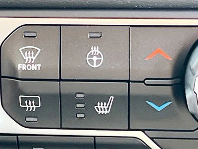 2025 Jeep Wrangler — photo 18 view