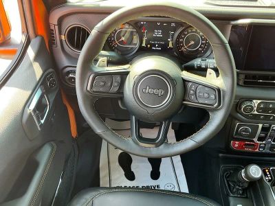 2025 Jeep Wrangler — photo 21 view