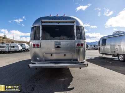 2026 Airstream Classic - Photo 6