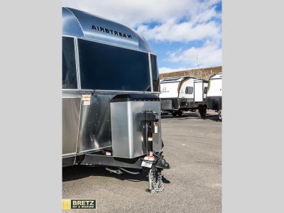 2026 Airstream Classic - Photo 10